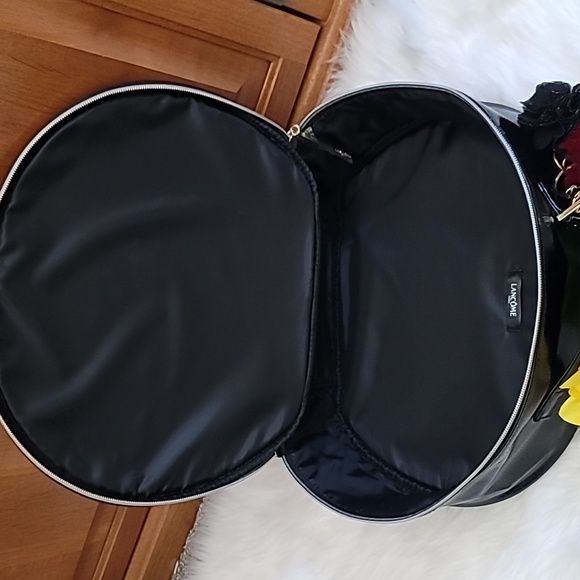 🎁 Lancôme NWOT XXL Cosmetic  travel bag 💖 - Picture 6 of 7